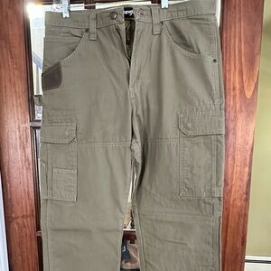 Wrangler Men's Olive Cargo Pants